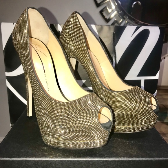 Giuseppe Zanotti Women Gold Pumps - Picture 8 of 8
